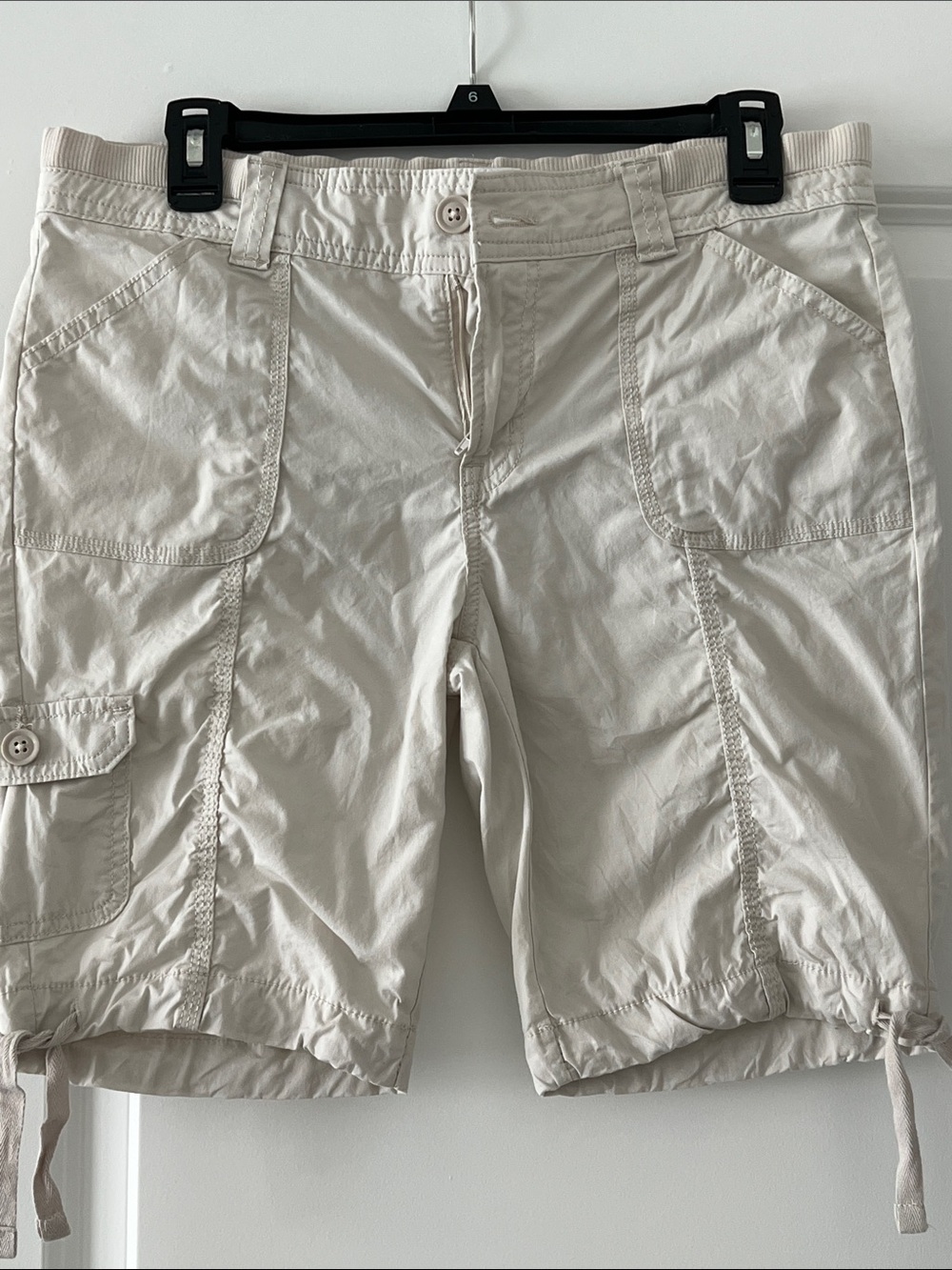 Women’s Casual Cargo Shorts - Light Beige